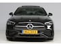 Mercedes-Benz C-klasse AMG-line (Nightpakket, Sfeerverlichting, Camera, Dodehoek, Apple Carplay)