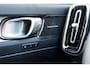 Volvo XC40 T5 Automaat Plug-in hybrid Plus Dark | Premium Audio by Harman en Kardon| Interieur Voorverwarming| Electrisch bedienbare voorstoelen| Parkeer Camera| Park Assist voor en achter| Semi Electrische Trekhaak.