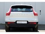 Volvo XC40 T5 Automaat Plug-in hybrid Plus Dark | Premium Audio by Harman en Kardon| Interieur Voorverwarming| Electrisch bedienbare voorstoelen| Parkeer Camera| Park Assist voor en achter| Semi Electrische Trekhaak.
