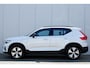 Volvo XC40 T5 Automaat Plug-in hybrid Plus Dark | Premium Audio by Harman en Kardon| Interieur Voorverwarming| Electrisch bedienbare voorstoelen| Parkeer Camera| Park Assist voor en achter| Semi Electrische Trekhaak.