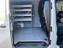 Volkswagen Transporter 2.0 TDI L2H1 150pk Airco Cruise controle Kastinrichting Laderkast Parkeersensoren achter Telefoonvoorbereiding 2-Persoons Usb aansluiting 1e eigenaar Euro 6 Bestel