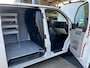 Volkswagen Transporter 2.0 TDI L2H1 150pk Airco Cruise controle Kastinrichting Laderkast Parkeersensoren achter Telefoonvoorbereiding 2-Persoons Usb aansluiting 1e eigenaar Euro 6 Bestel