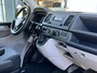 Volkswagen Transporter 2.0 TDI L2H1 150pk Airco Cruise controle Kastinrichting Laderkast Parkeersensoren achter Telefoonvoorbereiding 2-Persoons Usb aansluiting 1e eigenaar Euro 6 Bestel