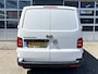 Volkswagen Transporter 2.0 TDI L2H1 150pk Airco Cruise controle Kastinrichting Laderkast Parkeersensoren achter Telefoonvoorbereiding 2-Persoons Usb aansluiting 1e eigenaar Euro 6 Bestel