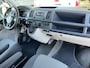 Volkswagen Transporter 2.0 TDI L2H1 150pk Airco Cruise controle Kastinrichting Laderkast Parkeersensoren achter Telefoonvoorbereiding 2-Persoons Usb aansluiting 1e eigenaar Euro 6 Bestel