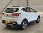 MG MG ZS EV Luxury 45 kWh | Panoramadak | Lederen bekleding | Camera | Carplay | Dodehoek detectie | 17"LM Velgen |