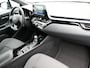 Toyota C-HR 2.0 Hybrid Dynamic 184pk | Dode Hoek | Camera | Carplay | Stoelen/Stuur Verwarming | DAB | Led | Keyless | 18"L.M |