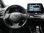 Toyota C-HR 2.0 Hybrid Dynamic 184pk | Dode Hoek | Camera | Carplay | Stoelen/Stuur Verwarming | DAB | Led | Keyless | 18"L.M |