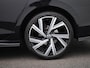 Volkswagen Golf Variant 1.5 eTSI R-Line | Apple Carplay / Android Auto | Parkeersensoren | Achteruitrijcamera | Automaat |