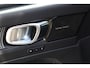 Volvo XC40 2.0 B4 197PK Automaat R-Design Elektr.-trekhaak/Harman-kardon/Full-LED