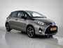 Toyota Yaris 1.5 Hybrid Bi-Tone Limited | Voorstoelen verwarmd |