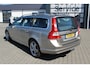 Volvo V70 2.0 Summum | Schuifdak | Trekhaak | Airco.