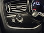 Kia Ceed cee'd 1.6 CRDi Business Pack | Camera | Navigatie | Parkeersensoren | Cruise Control | Airconditioning | Led | Isofix | Bluetooth | 15" Lichtmetaal |