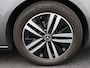Mercedes-Benz B-klasse 180 Luxury Business Solution | Trekhaak Wegklapbaar | Panorama - Schuifdak | Memory Seats | Smartphone Integratie Pakket | Multibeam LED Koplampen | Keyless Entry