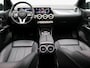 Mercedes-Benz B-klasse 180 Luxury Business Solution | Trekhaak Wegklapbaar | Panorama - Schuifdak | Memory Seats | Smartphone Integratie Pakket | Multibeam LED Koplampen | Keyless Entry
