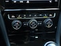 Volkswagen Golf 1.0 TSI Highline | 115PK | Navigatie | Parkeersensoren | Spiegel pakket | Dab+ | Digitaal dashboard