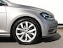 Volkswagen Golf 1.0 TSI Highline | 115PK | Navigatie | Parkeersensoren | Spiegel pakket | Dab+ | Digitaal dashboard
