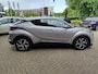 Toyota C-HR 1.8 Hybrid STYLE 4S-BANDEN JBL-AUDIO BLIND SPOT STOELVERW PARK-SENSOREN NAVI KEYLESS 18'' LM-VELGEN AD-CRUISE CLIMA CAMERA BLUETOOTH NL-AUTO