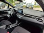 Toyota C-HR 1.8 Hybrid STYLE 4S-BANDEN JBL-AUDIO BLIND SPOT STOELVERW PARK-SENSOREN NAVI KEYLESS 18'' LM-VELGEN AD-CRUISE CLIMA CAMERA BLUETOOTH NL-AUTO