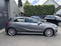 Mercedes-Benz A-klasse 250 AMG Pakket | Panoramadak | Navigatie | 18 Inch Lichtmetalen Velgen | Stoelverwarming |