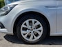 Renault Megane Estate 1.3 TCe 116pk Limited | Origineel NL | Navi | Apple Carplay+Android Auto | Clima | Cruise | Keyless Entry | Pdc | Licht+Regensensor | Privacy Glass | 16''lm