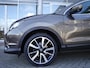 Nissan Qashqai 1.2 Tekna | Stoelverwarming | 19 inch | Rondom camera | Panoramadak | Keyless entry en start | Lederen bekleding | Parkeersensoren voor en achter | Climate control | Cruise control