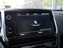 Peugeot 2008 1.2 PureTech GT-line | Navigatie | Panoramadak | 17 inch lichtmetalen velgen | Achteruitrijcamera | Parkeersensoren achter | Cruise control | Climate control | Apple carplay/Android auto