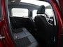 Peugeot 2008 1.2 PureTech GT-line | Navigatie | Panoramadak | 17 inch lichtmetalen velgen | Achteruitrijcamera | Parkeersensoren achter | Cruise control | Climate control | Apple carplay/Android auto