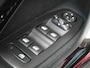 Peugeot 2008 1.2 PureTech GT-line | Navigatie | Panoramadak | 17 inch lichtmetalen velgen | Achteruitrijcamera | Parkeersensoren achter | Cruise control | Climate control | Apple carplay/Android auto