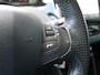 Peugeot 2008 1.2 PureTech GT-line | Navigatie | Panoramadak | 17 inch lichtmetalen velgen | Achteruitrijcamera | Parkeersensoren achter | Cruise control | Climate control | Apple carplay/Android auto