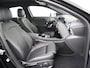 Mercedes-Benz A-klasse 180 Luxury Business Solution | Trekhaak Wegklapbaar | Stoelverwarming Voor | Sfeerverlichting | Augmented Reality | Camera Achter