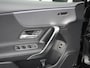 Mercedes-Benz A-klasse 180 Luxury Business Solution | Trekhaak Wegklapbaar | Stoelverwarming Voor | Sfeerverlichting | Augmented Reality | Camera Achter