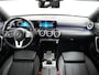Mercedes-Benz A-klasse 180 Luxury Business Solution | Trekhaak Wegklapbaar | Stoelverwarming Voor | Sfeerverlichting | Augmented Reality | Camera Achter