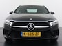 Mercedes-Benz A-klasse 180 Luxury Business Solution | Trekhaak Wegklapbaar | Stoelverwarming Voor | Sfeerverlichting | Augmented Reality | Camera Achter
