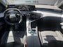 Peugeot 5008 1.2 Hybrid 145 Allure | 360 Parkeercamera/-sensoren | Adaptieve Cruise Control | Navigatie | Draadloze telefoonlader | Climate Control | Stuurverwarming | Draadloze Apple Carplay/Android Auto | Full LED | LM velgen |