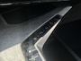 Peugeot 5008 1.2 Hybrid 145 Allure | 360 Parkeercamera/-sensoren | Adaptieve Cruise Control | Navigatie | Draadloze telefoonlader | Climate Control | Stuurverwarming | Draadloze Apple Carplay/Android Auto | Full LED | LM velgen |