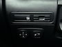 Citroën C3 Aircross SUV Shine 110 pk Automaat | Navigatie | Achteruitrijcamera | Parkeersensoren Voor en Achter | LED Dagrijverlichting | Lederen Stuurwiel | Dodehoek Detectie | Climate Control | Cruise Control | 17" Lichtmetalen Velgen | Apple Carplay/Android Auto |