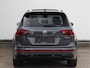 Volkswagen Tiguan 1.4 TSI eHybrid R-Line | Panoramadak | Black Style | Trekhaak | Camera | Stoel- en Stuurverwarming | Navigatie |