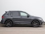 Volkswagen Tiguan 1.4 TSI eHybrid R-Line | Panoramadak | Black Style | Trekhaak | Camera | Stoel- en Stuurverwarming | Navigatie |