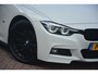 BMW 3-Serie 330e M Sport | Navigatie | Carplay | Sportstoelen | Camera | Sterrenhemel | Stoelverwarming | Uitstraling!! |