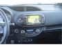 Toyota Yaris 1.5 VVT-i Dynamic pano, two-tone, boekjes,als nieuw! 16 inch velgen, camera, cruisecontrol, enz.. zie foto's 12 MND. GARANTIE