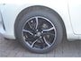 Toyota Yaris 1.5 VVT-i Dynamic pano, two-tone, boekjes,als nieuw! 16 inch velgen, camera, cruisecontrol, enz.. zie foto's 12 MND. GARANTIE
