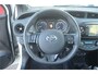 Toyota Yaris 1.5 VVT-i Dynamic 12 mnd. gar. pano, two-tone, boekjes,als nieuw! 16 inch velgen, camera, cruisecontrol, enz.. zie foto's 12 MND. GARANTIE