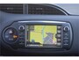 Toyota Yaris 1.5 VVT-i Dynamic 12 mnd. gar. pano, two-tone, boekjes,als nieuw! 16 inch velgen, camera, cruisecontrol, enz.. zie foto's 12 MND. GARANTIE