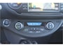 Toyota Yaris 1.5 VVT-i Dynamic pano, two-tone, boekjes,als nieuw! 16 inch velgen, camera, cruisecontrol, enz.. zie foto's 12 MND. GARANTIE