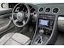 Audi A4 Cabriolet 3.2 FSI Pro Line | Open dak | Half lederen bekleding | Xenon koplampen | Parkeersensoren