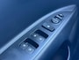 Kia Stonic 1.0 T-GDi MHEV DynamicLine | Navigatie via App | Camera | Carplay | Climate Control | PDC A | LMV 15 Inch