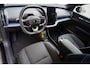 Volvo EX30 Single Motor Extended Range Plus 69 kWh | Stoel- & stuurwielverwarming | 20'' velgen | Harman/kardon audio