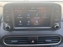 Hyundai Kona 1.0T Essence / Trekhaak / Sidesteps / Achteruitrijcamera / Krell-audio / Plus pack / Navigatie / Climate control / Cruise control /
