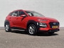 Hyundai Kona 1.0T Essence / Trekhaak / Sidesteps / Achteruitrijcamera / Krell-audio / Plus pack / Navigatie / Climate control / Cruise control /
